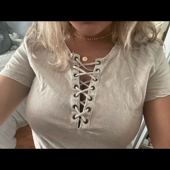 ✰ ✰ BLEACHED DISTRESSED T SHIRT ✰ ✰ - Picture 3 of 4